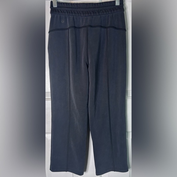 #45- $50/ RETAIL $118 LULULEMON Softstreme High-Rise Straight Leg Crop- Black - Picture 5 of 8